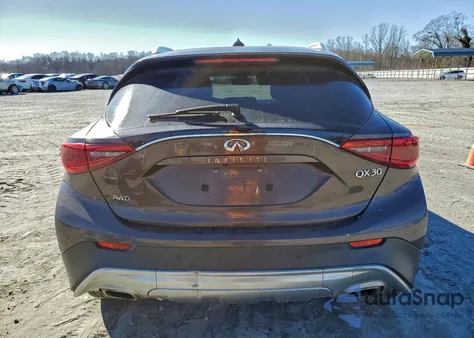 2017 Infiniti Qx30 Base z USA, uszkodzony, nr VIN SJKCH5CR2HA030133